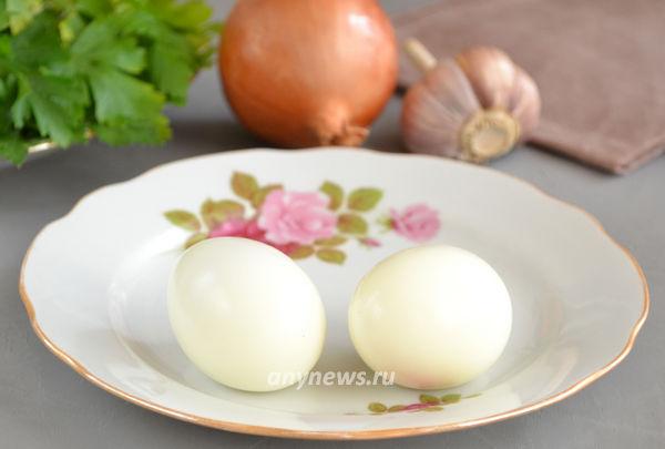 Куриные зразы с яйцом и сыром в духовке
