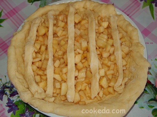 Дрожжевой пирог с яблоками-24