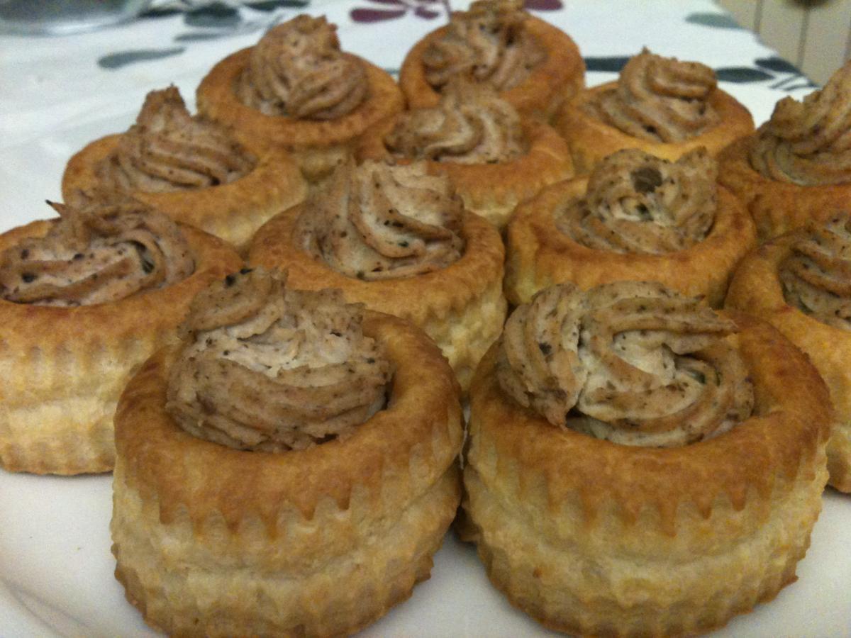 vol-au-vent_s_pashtetom.jpg