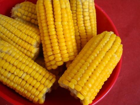 вареная кукуруза в мультиварке Редмонд