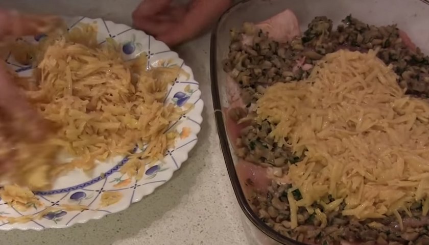 Запеканка из куриного филе с грибами