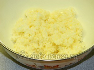 Слойки с яйцом и рисом: Отварить рис до готовности