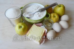 Пирог-перевертыш с яблоками: Ингредиенты