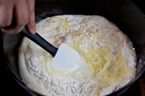 Пирожки, жареные на сковороде - фото шаг 5