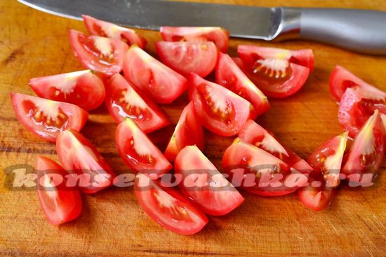 томаты нарезать