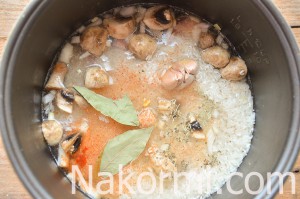 Рис с курицей и грибами в мультиварке