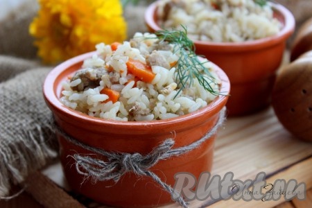Ароматный, вкусный, сытный рис с фаршем и овощами готов.
