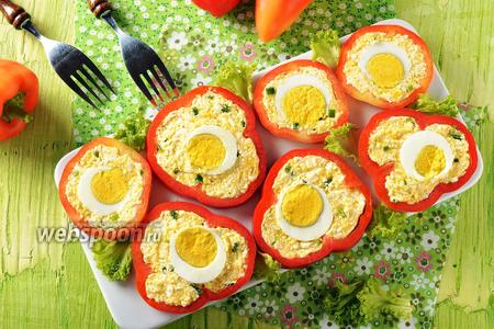 Фото рецепта Перец фаршированный яйцом и сыром