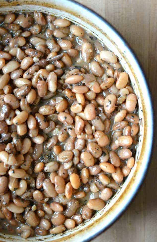 cooked pinto beans in dutch oven