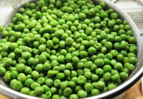 Рис с куриной печенью и зеленым горошком в мультиварке