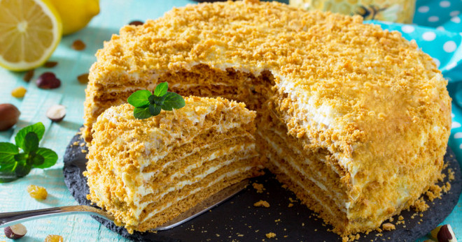 «Медовик» - самый простой рецепт очень вкусного торта для любого праздника!