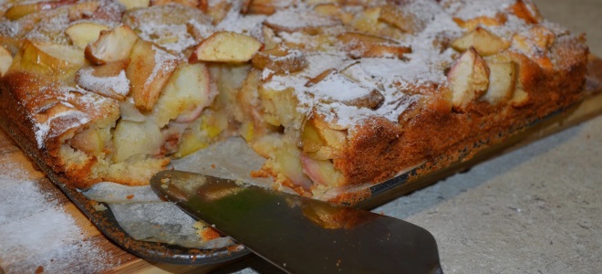 Пирог с грушей и яблоками в духовке