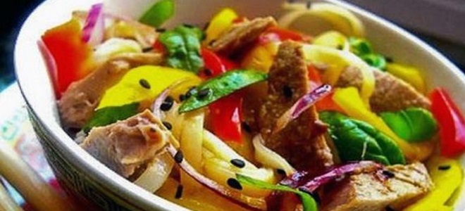 салат из вареной говядины и болгарского перца