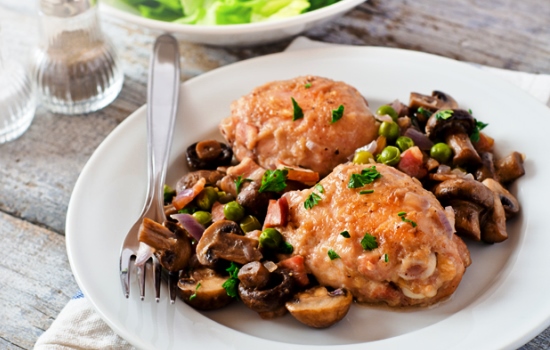 Курица с грибами в мультиварке – идеальное сочетание. Лучшие рецепты курицы с грибами в мультиварке: фаршированной, жульен и т.д.