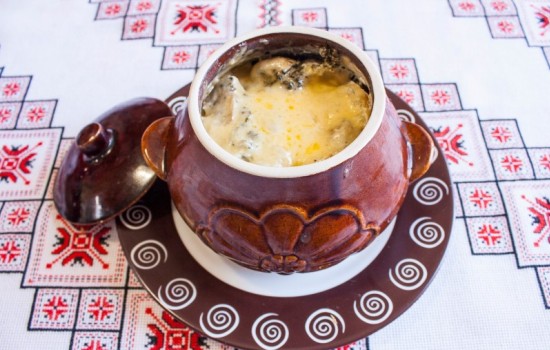 Жаркое в горшочках с грибами – готовим вкусное и ароматное блюдо. Жаркое в горшочках с грибами и мясом в духовке