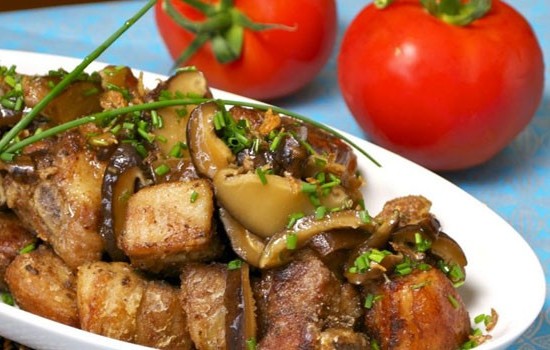 Свинина с грибами в мультиварке – нежное мясо с волшебным ароматом! Как быстро сделать свинину с грибами в мультиварке